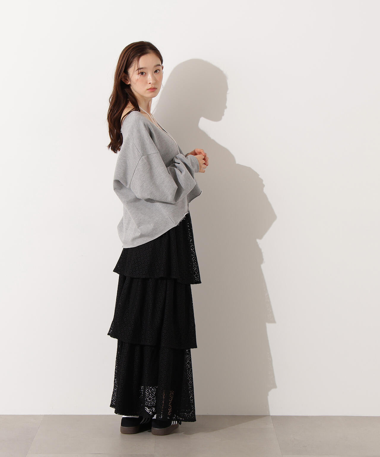 【小室安未さん着用】Vネックスウェットプルオーバー