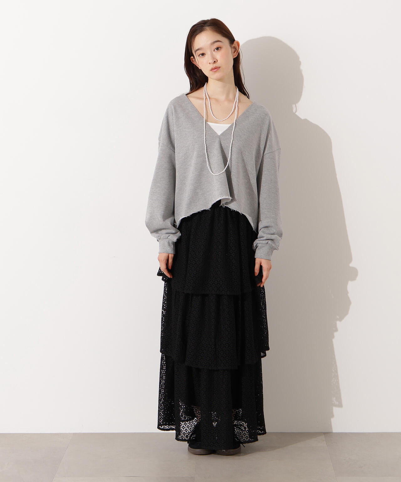 【小室安未さん着用】Vネックスウェットプルオーバー