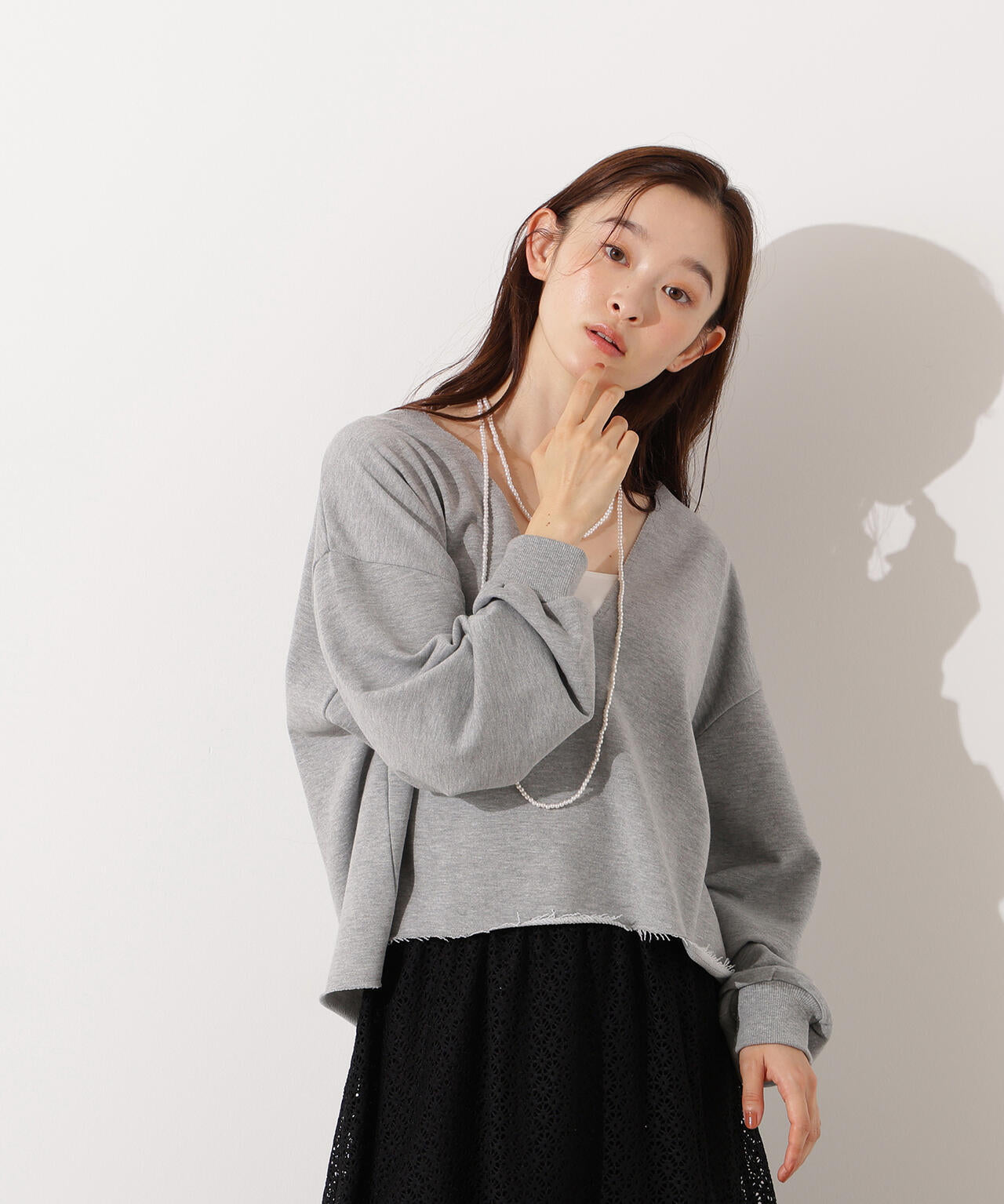 【小室安未さん着用】Vネックスウェットプルオーバー