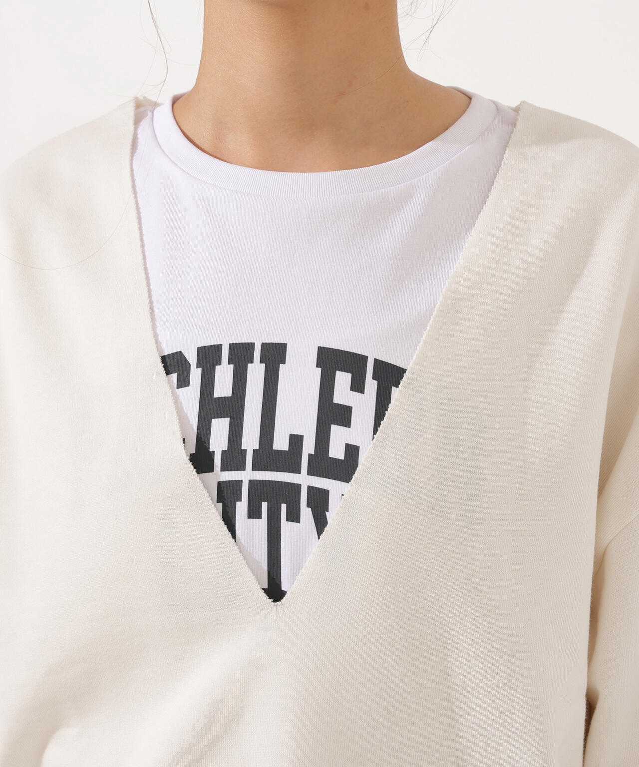 【小室安未さん着用】Vネックスウェットプルオーバー