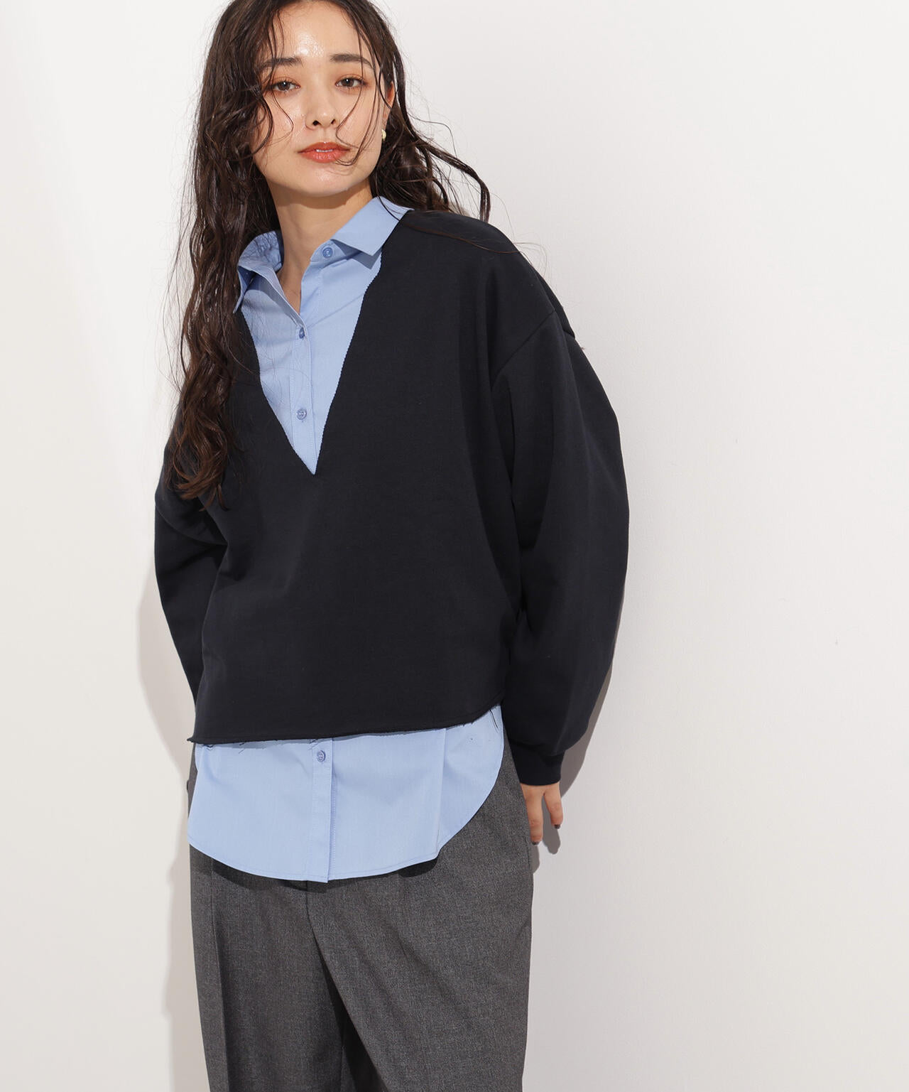 【小室安未さん着用】Vネックスウェットプルオーバー