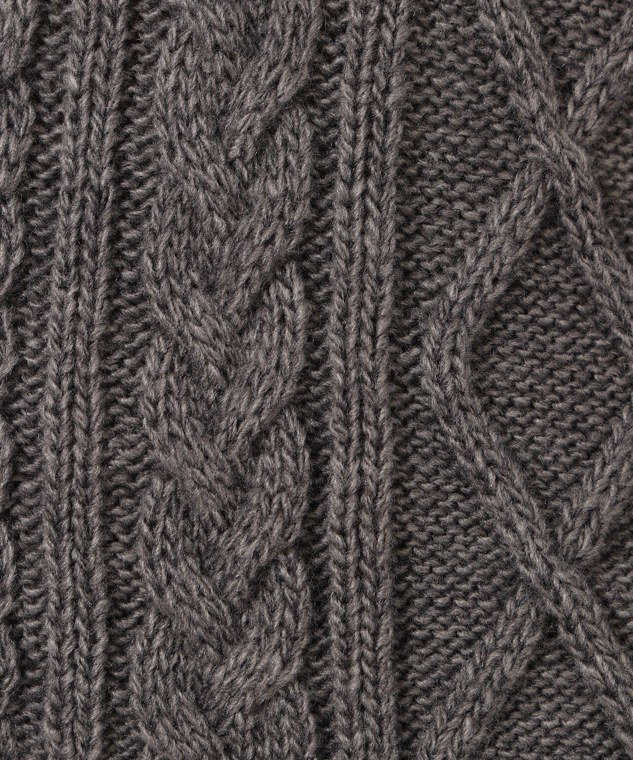 ハーフジップケーブルニット