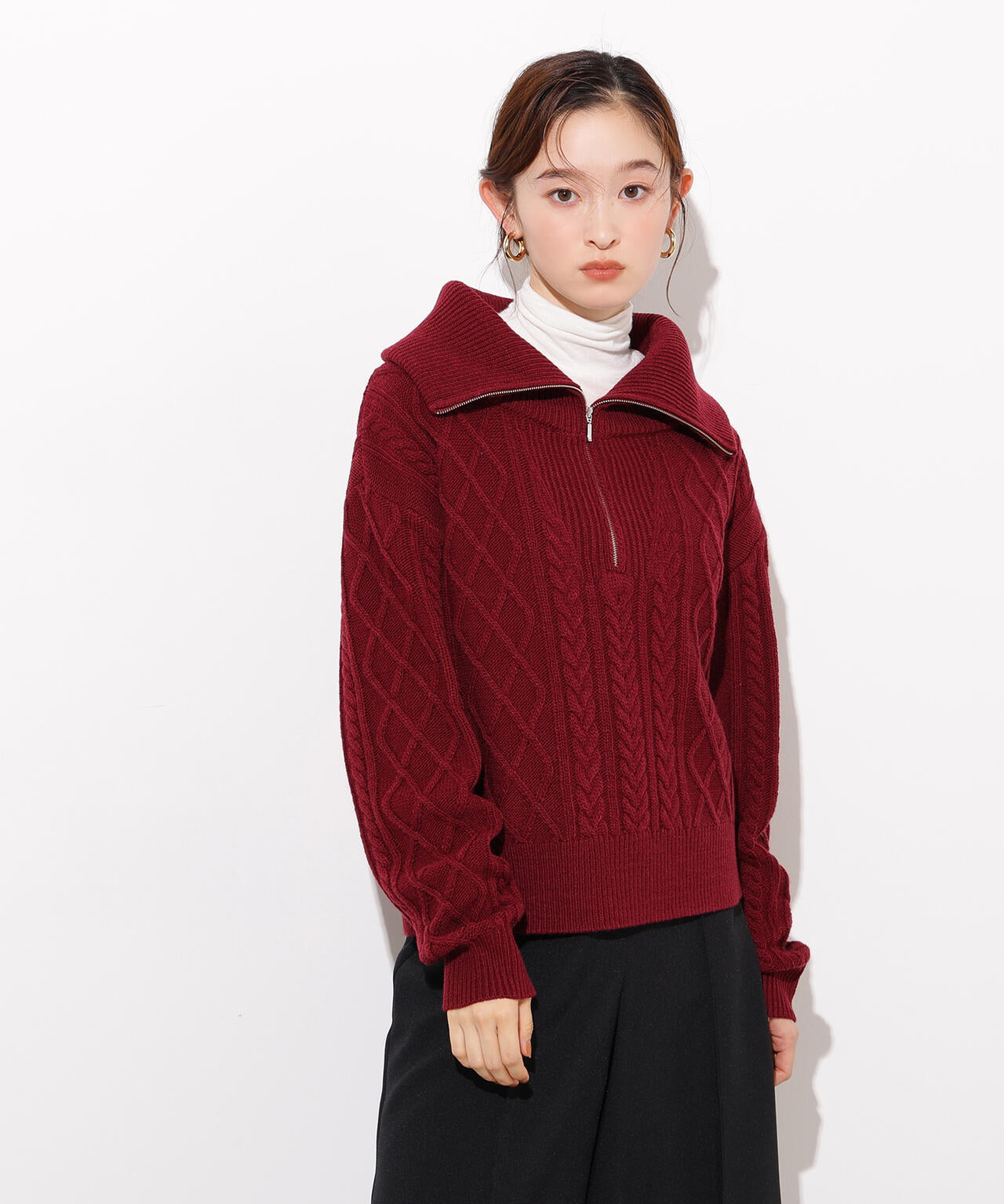 ハーフジップケーブルニット