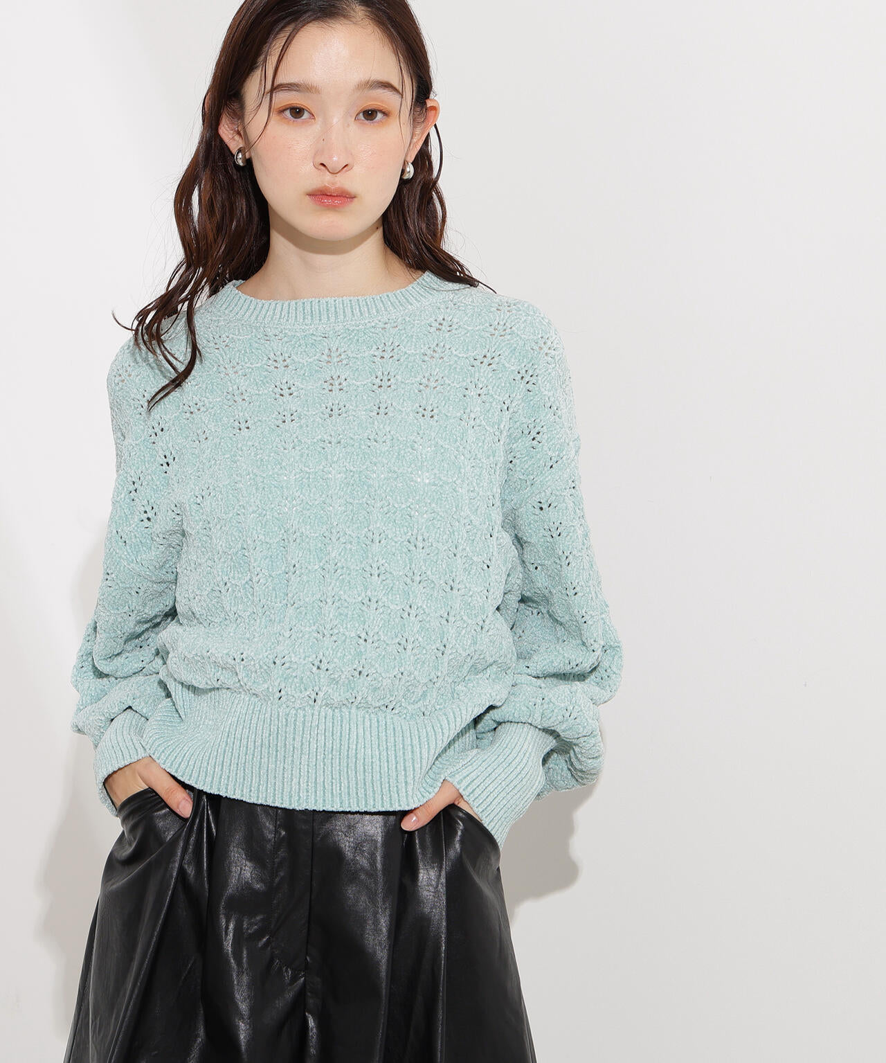 モールアイレットニット