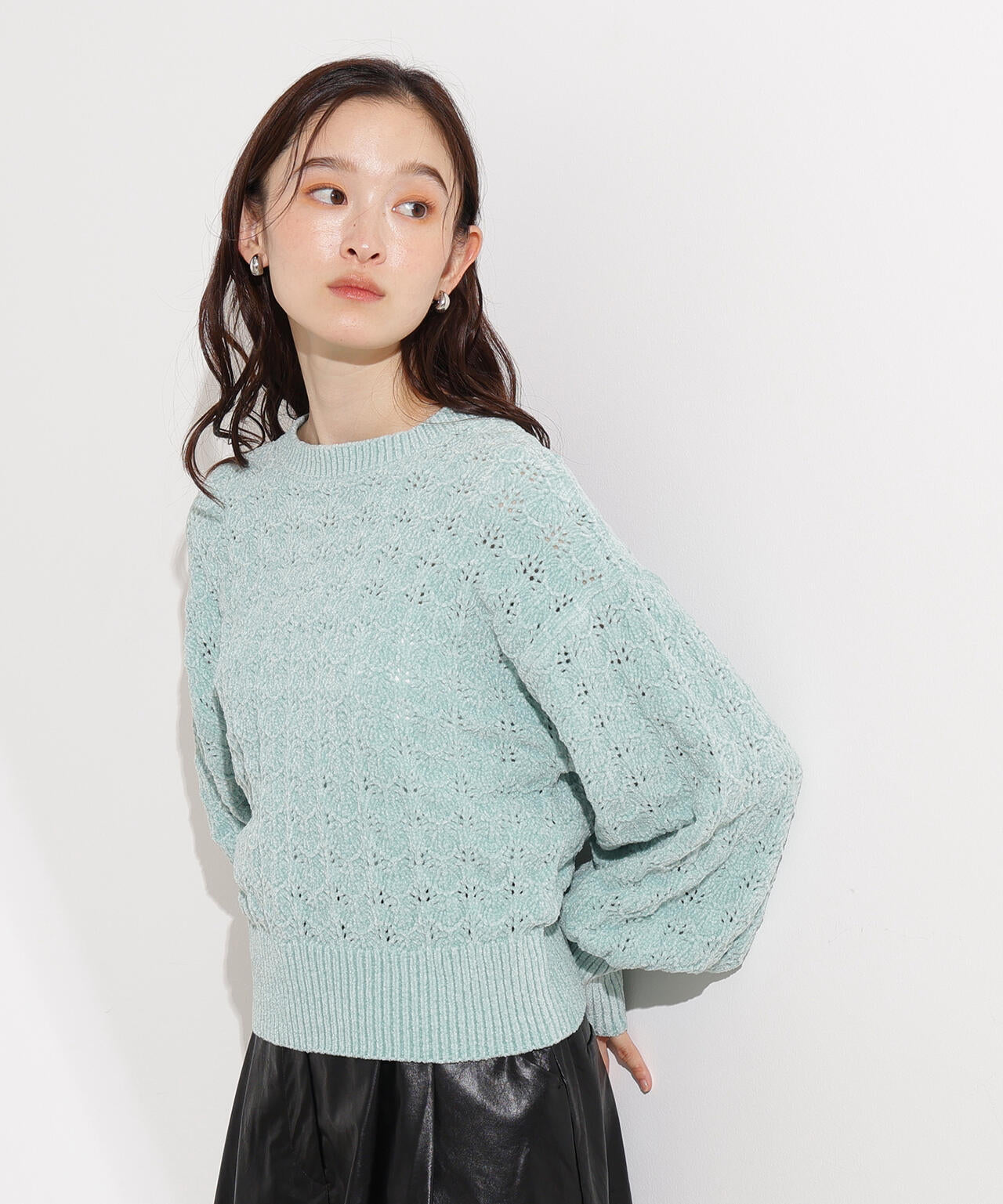 モールアイレットニット