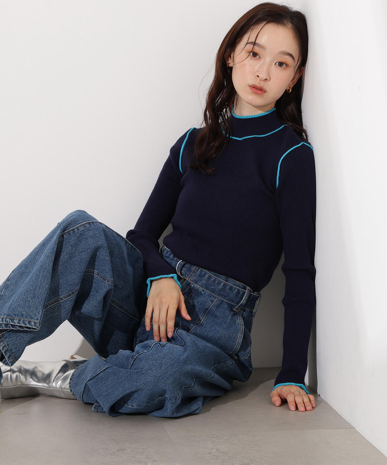【岸本セシルさん着用】ラインモックネックニット