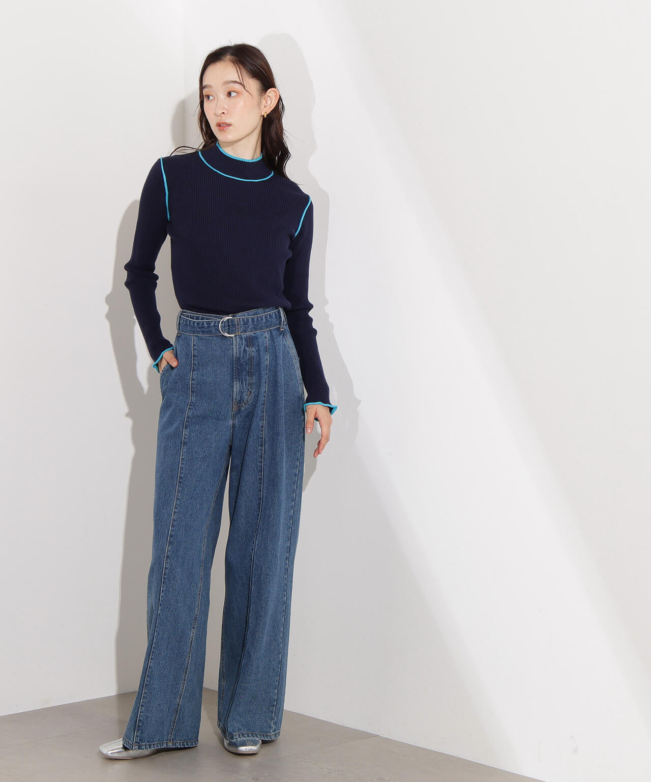 【岸本セシルさん着用】ラインモックネックニット