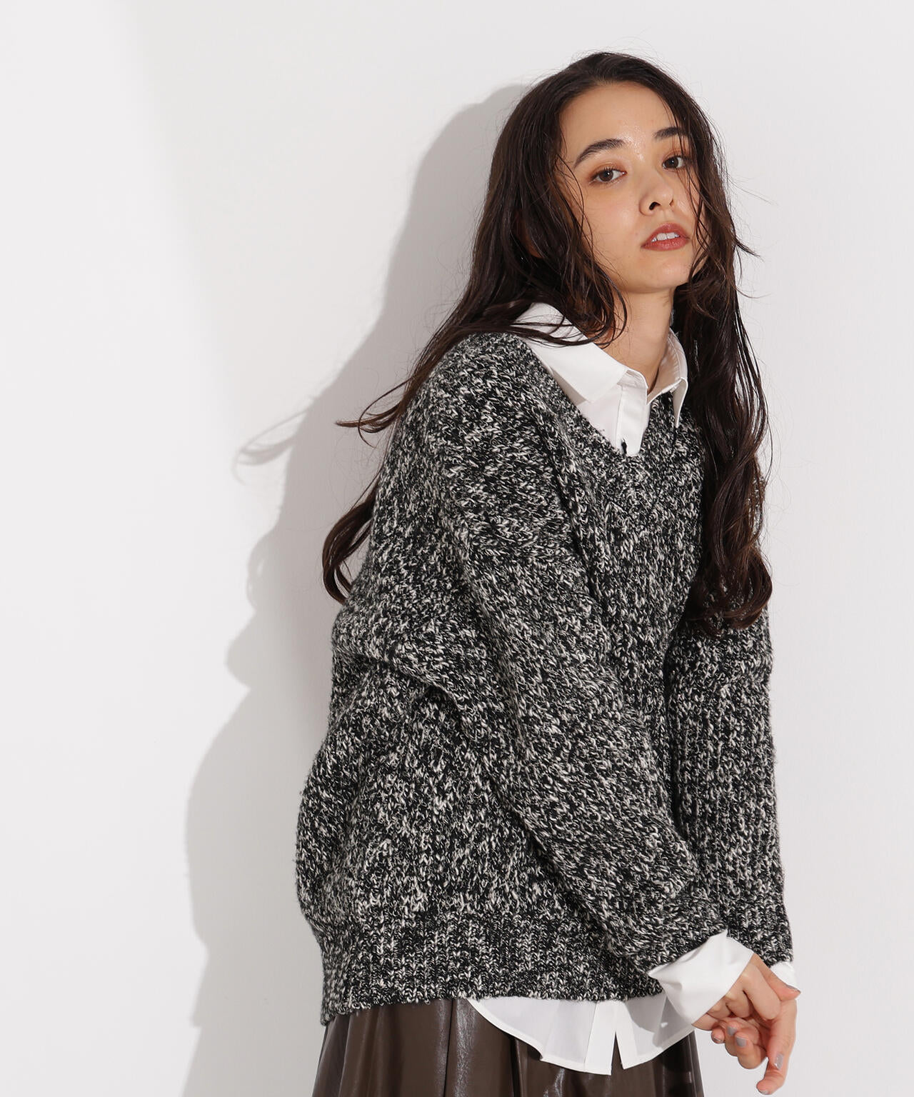 【岸本セシルさん着用】メランジVネックニット