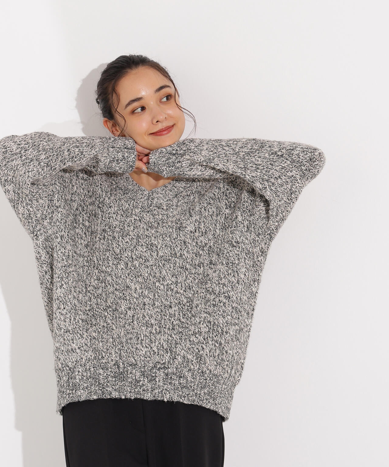 【岸本セシルさん着用】メランジVネックニット