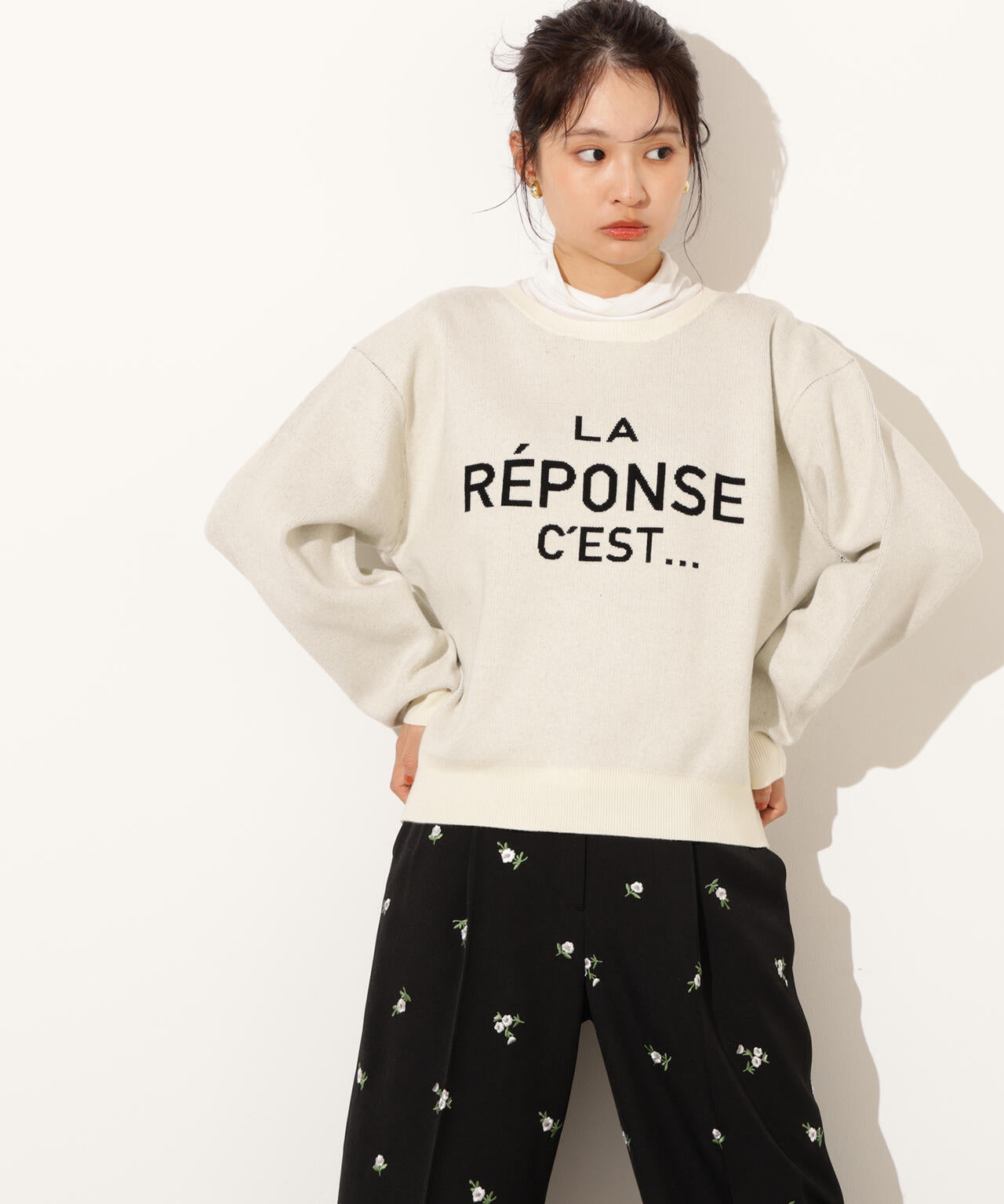 フレンチロゴジャガードニット