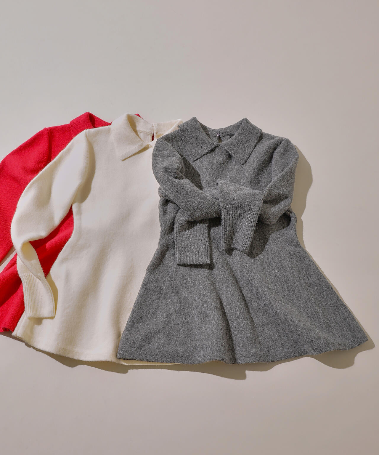 襟付きペプラムニット