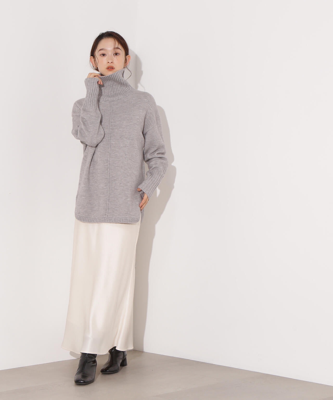 HERNO タートルネックニット　ベージュ　グレー HUG.U ニット レディース トップス タートルネック セーター