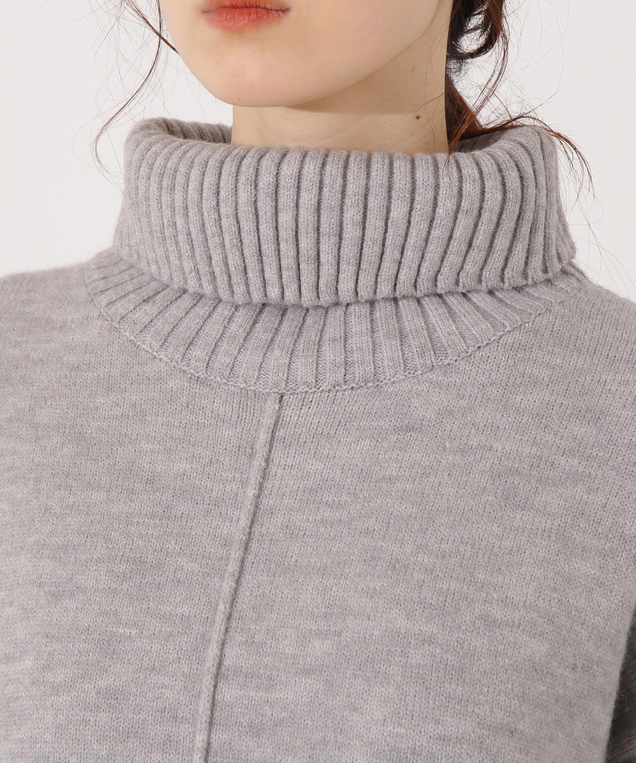 タートルネックオーバーニット