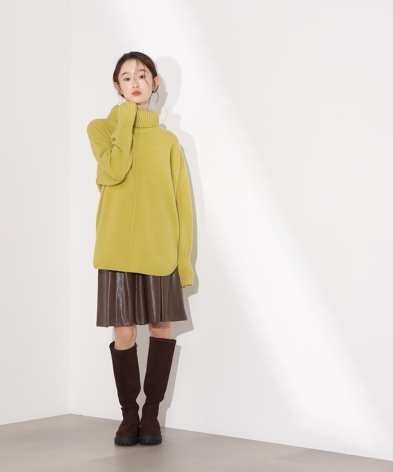 タートルネックオーバーニット