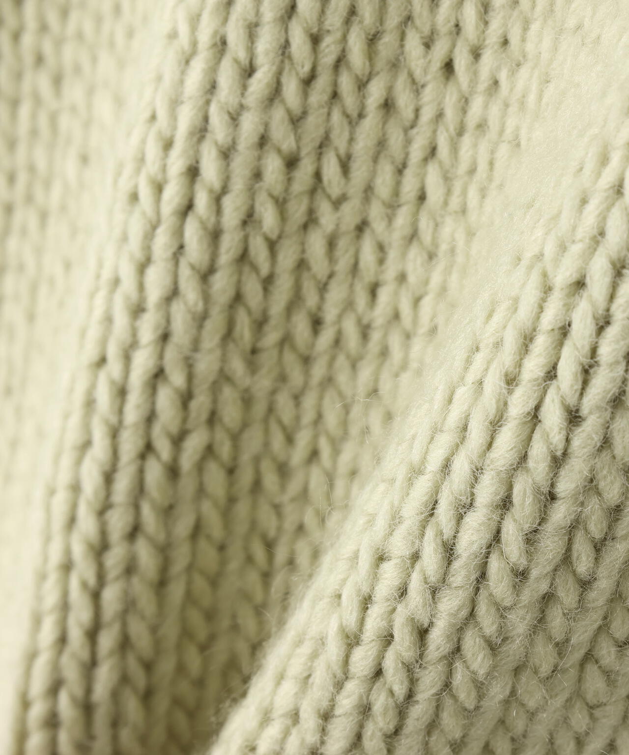 ミドルゲージフォルムニット