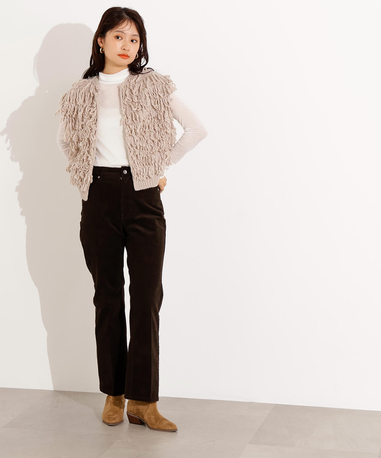 極美品＊me-fuセンソユニコ リネンコットン変形ベスト 40 黒 ノースリーブ 極美品＊me-fuセンソユニコ リネンコットン変形ベスト 40 黒