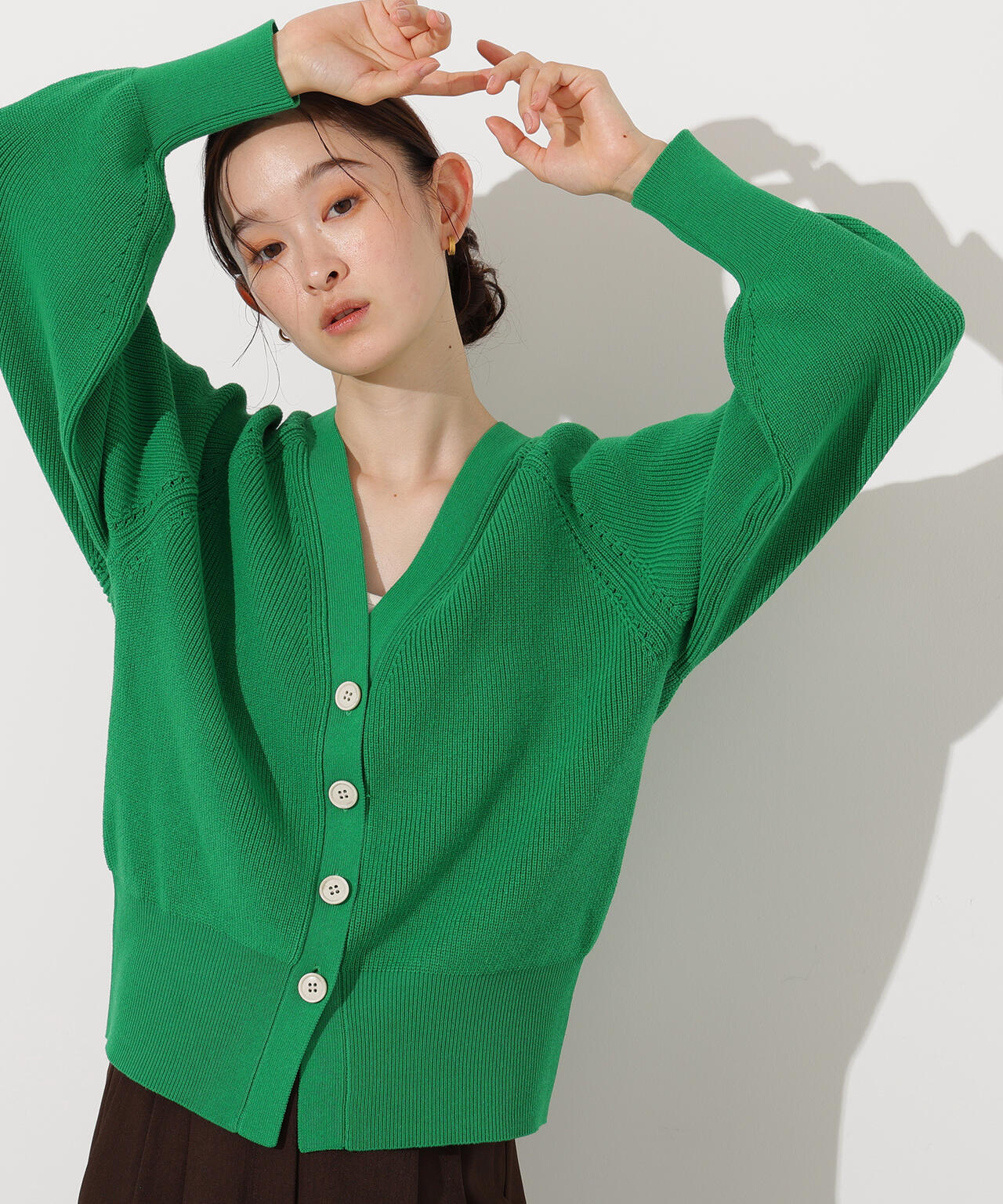 試着のみ 極美品 大人気 cygne(シーニュ)ポワンカーディガン グリーン0 岸本セシルさん着用】Vネックフォルムカーディガン | N. Natural