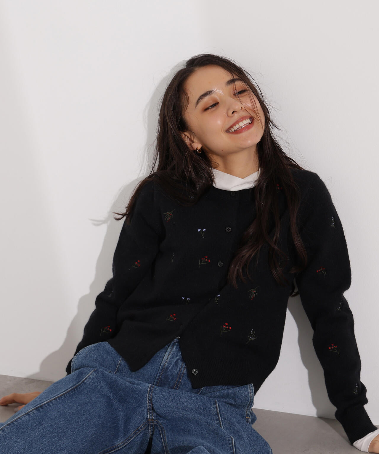 【岸本セシルさん着用】フラワー刺繍カーディガン