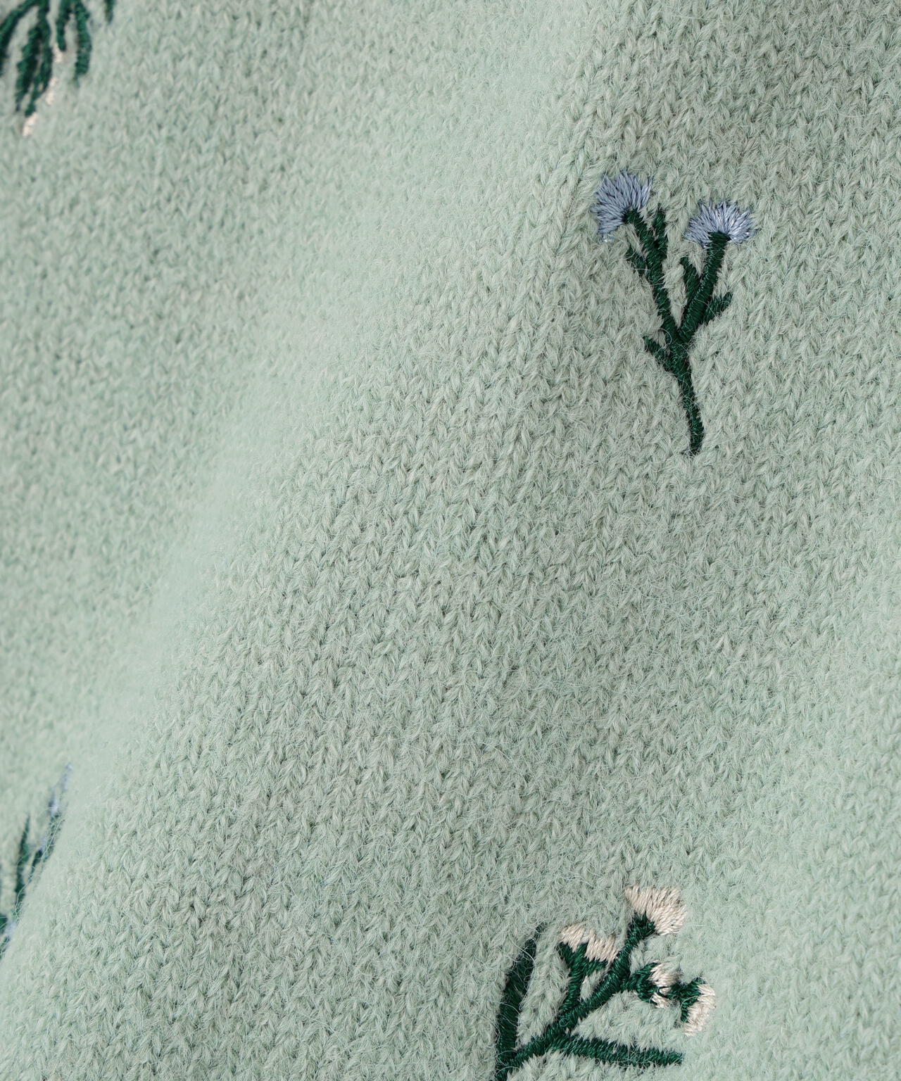 【岸本セシルさん着用】フラワー刺繍カーディガン