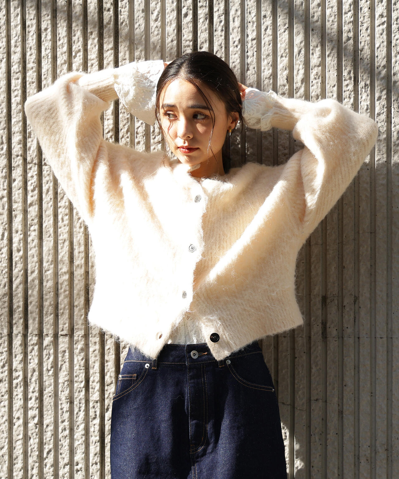 【岸本セシルさん着用】クルーネックフェザーカーディガン