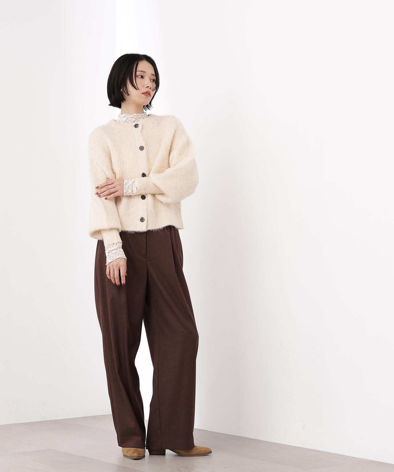 【岸本セシルさん着用】クルーネックフェザーカーディガン