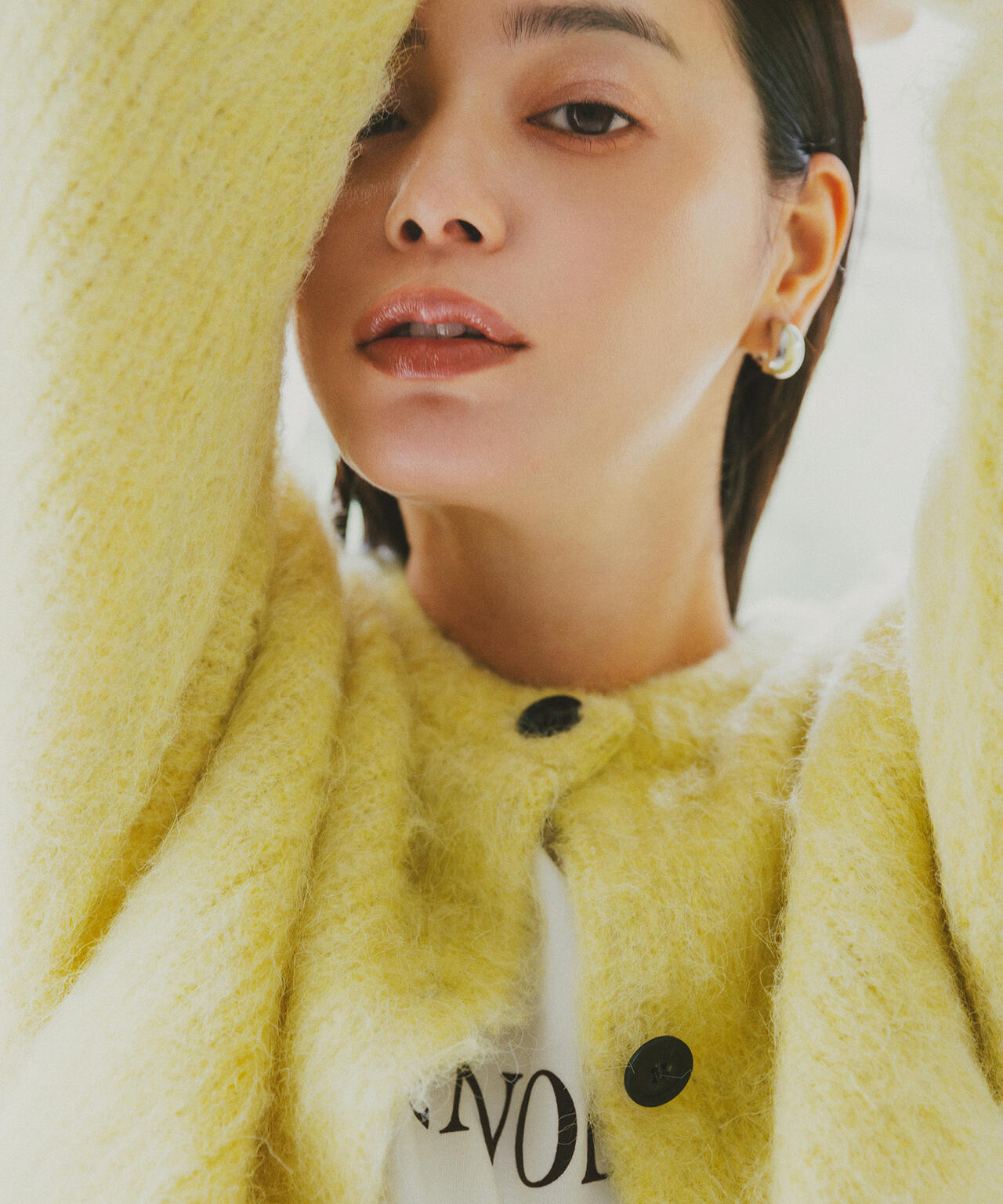 【岸本セシルさん着用】クルーネックフェザーカーディガン