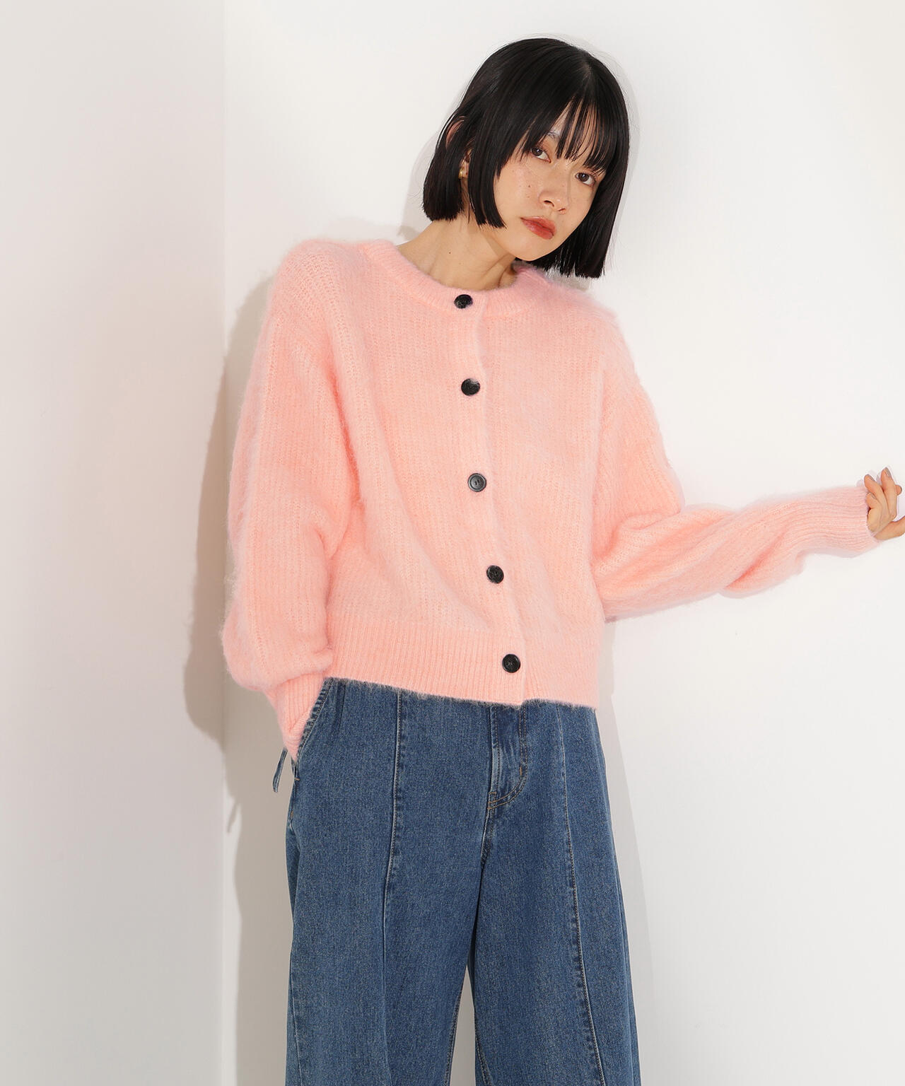 【岸本セシルさん着用】クルーネックフェザーカーディガン