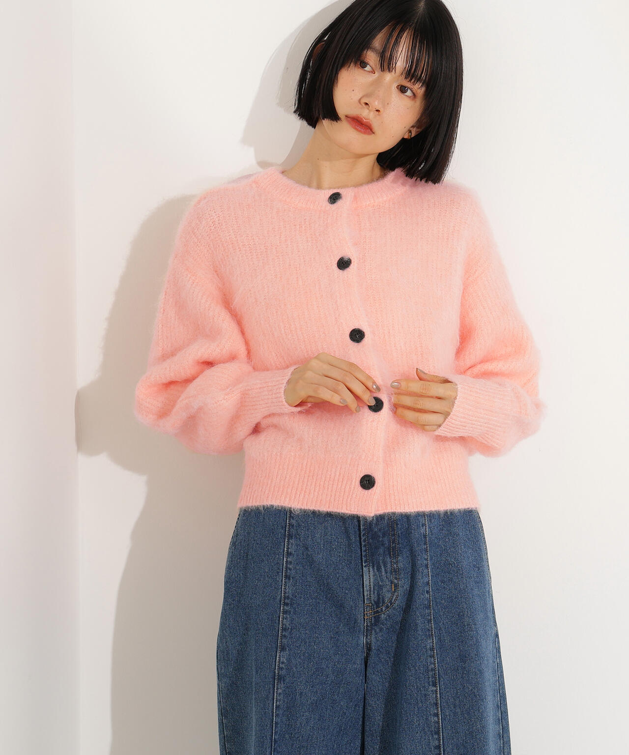 【岸本セシルさん着用】クルーネックフェザーカーディガン