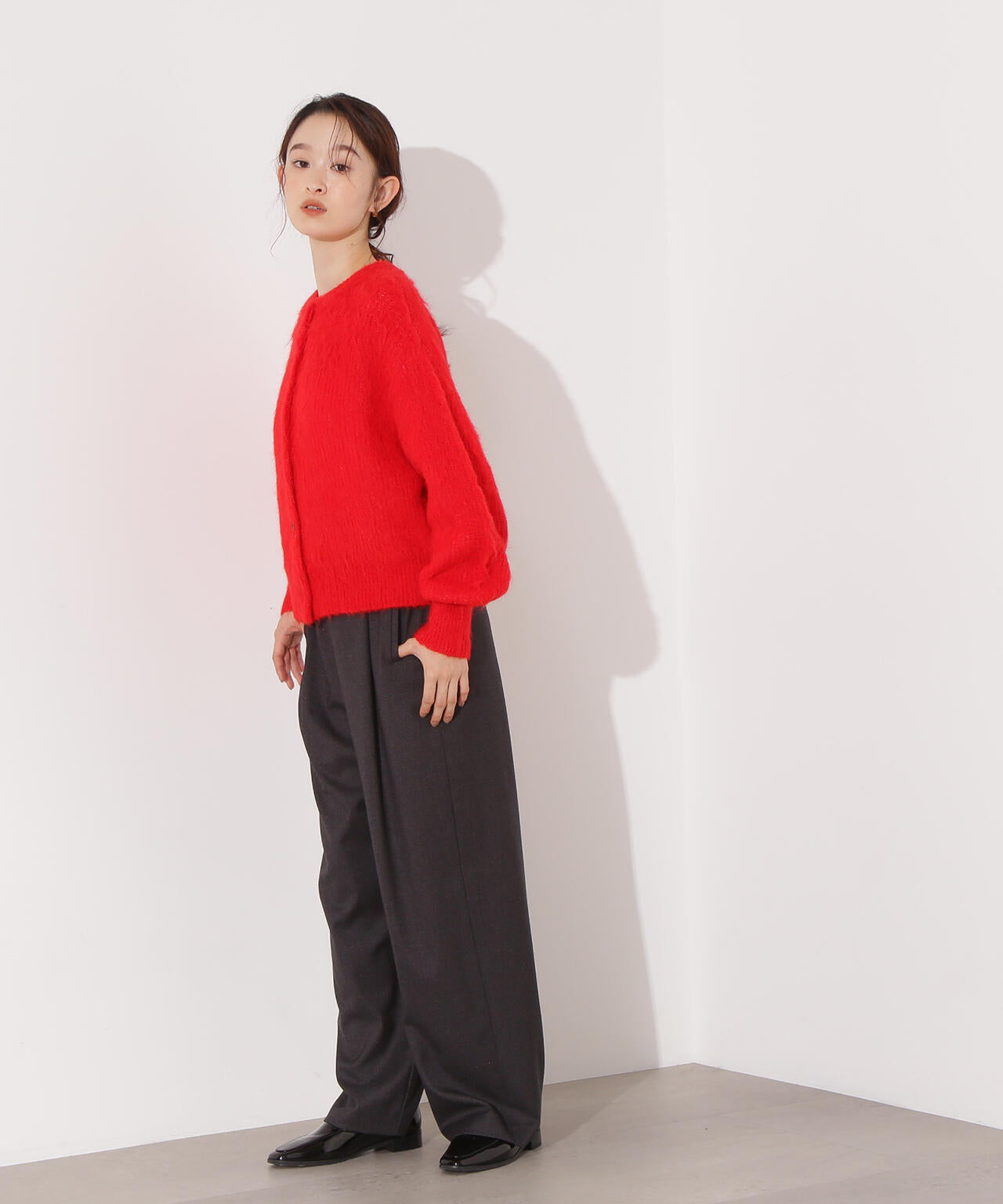 【岸本セシルさん着用】クルーネックフェザーカーディガン