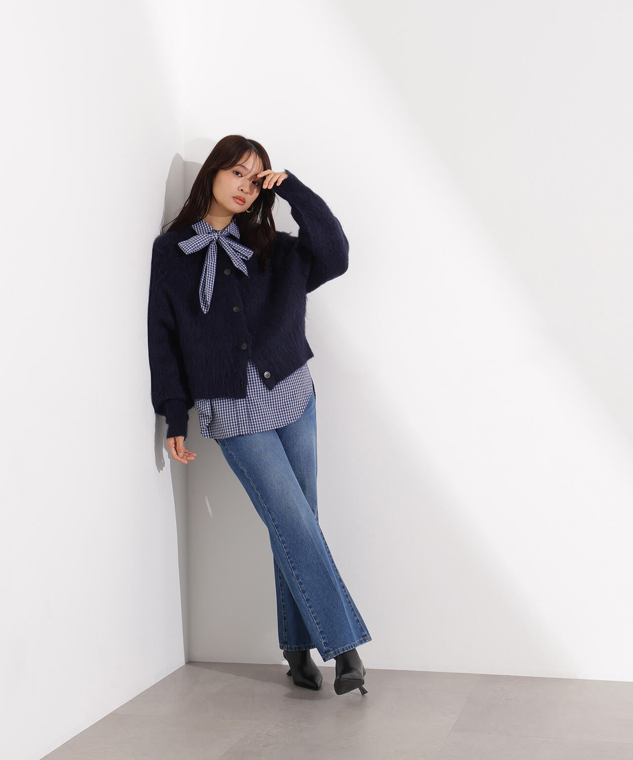 【岸本セシルさん着用】クルーネックフェザーカーディガン