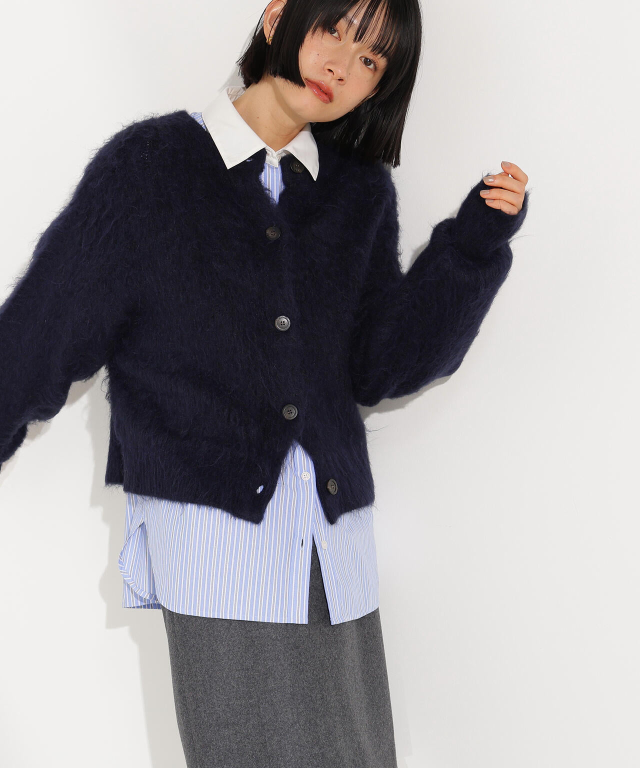 【岸本セシルさん着用】クルーネックフェザーカーディガン