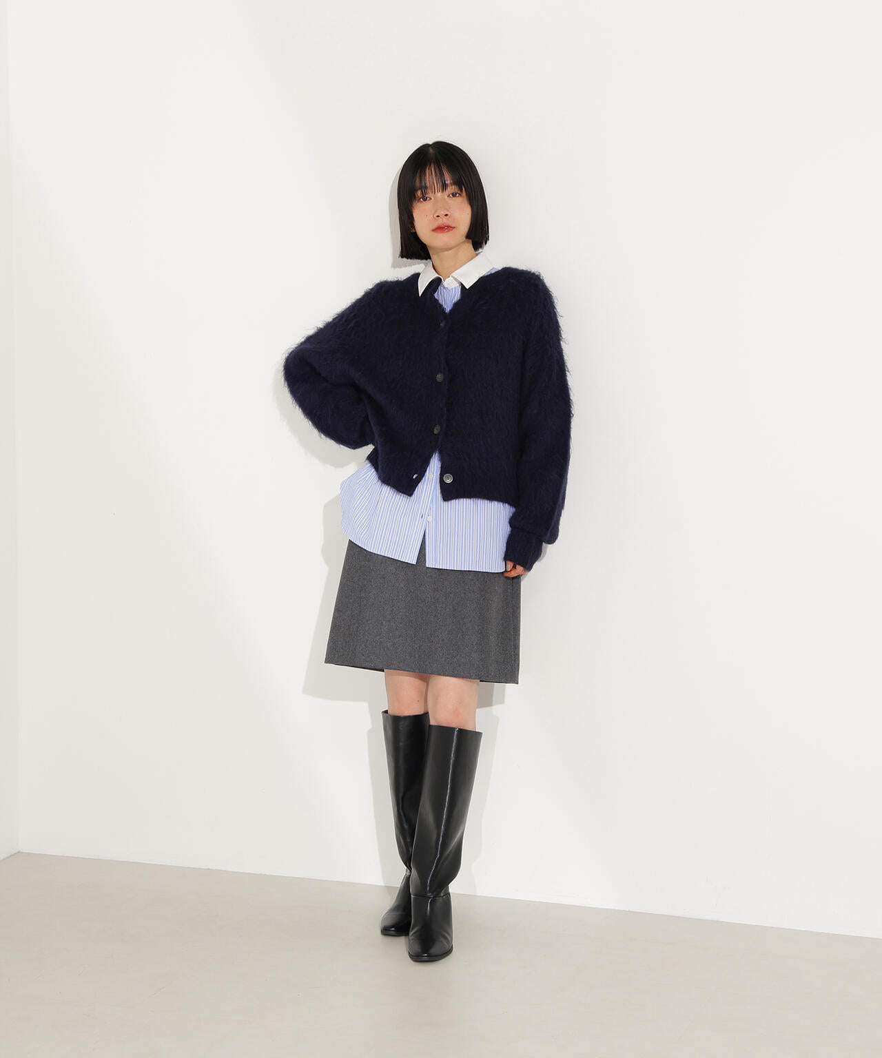 【岸本セシルさん着用】クルーネックフェザーカーディガン