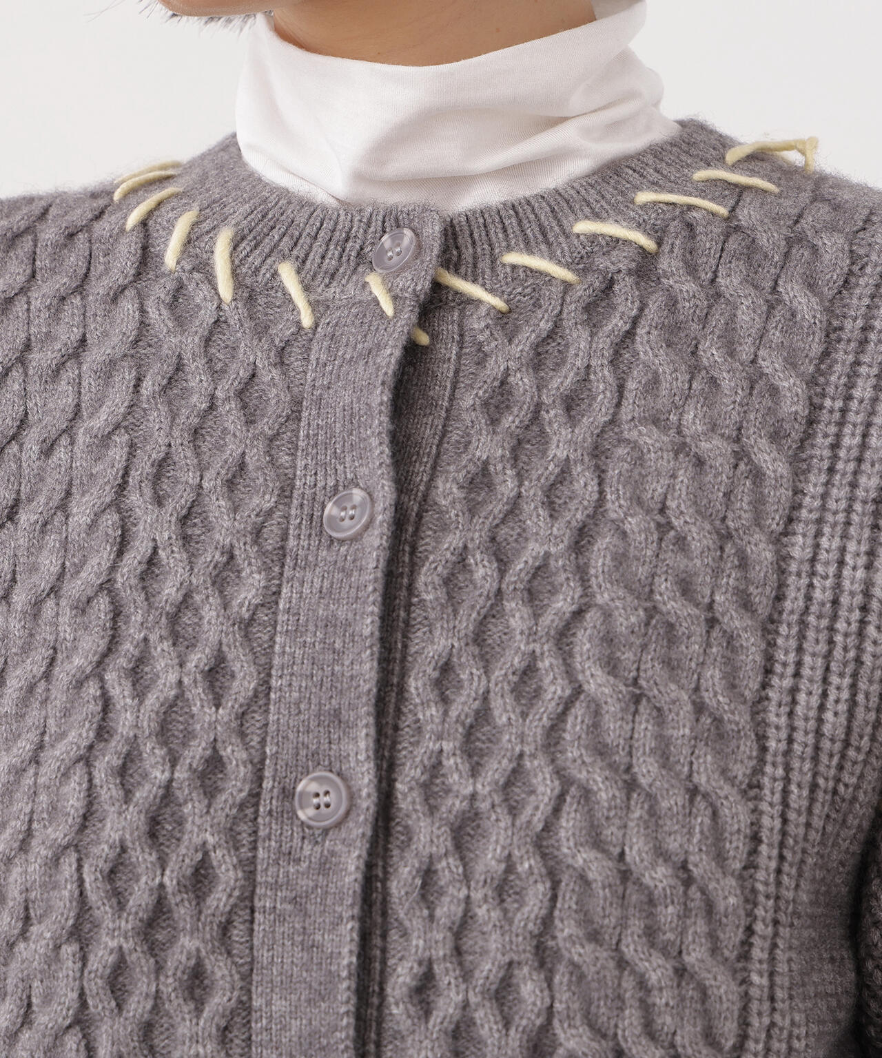 【岸本セシルさん着用】ケーブルステッチカーディガン