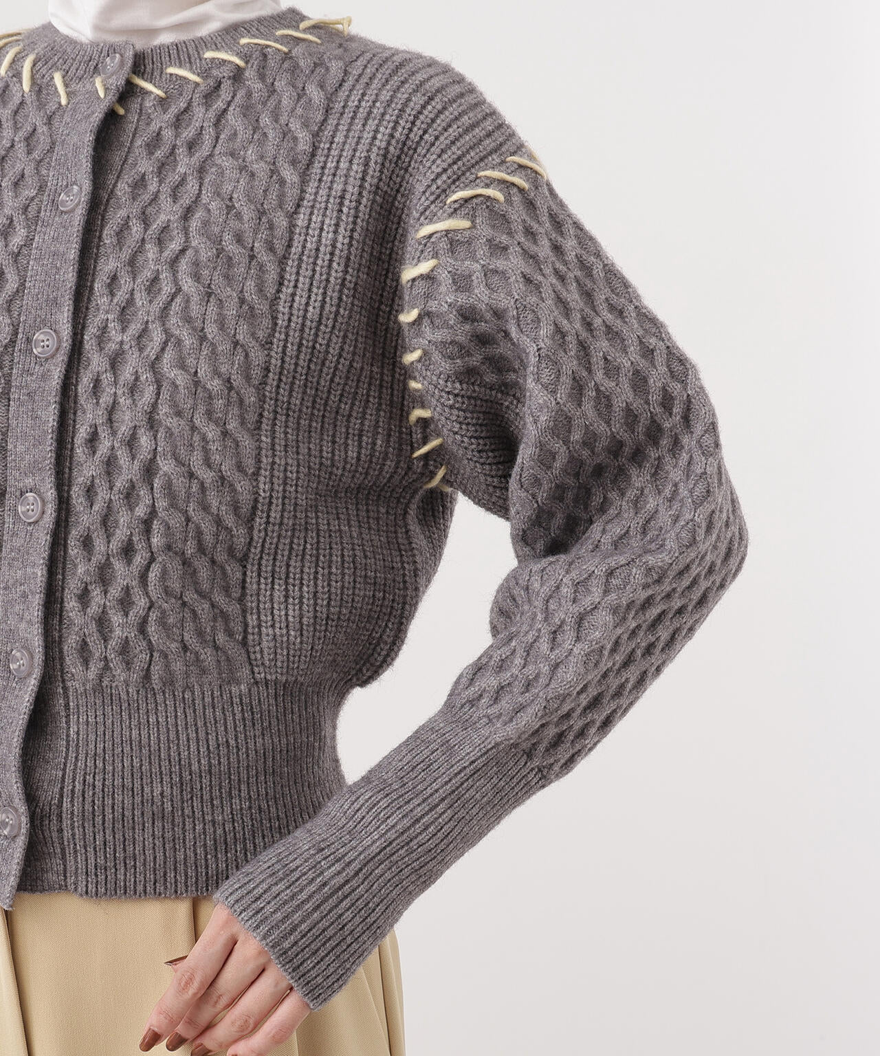 【岸本セシルさん着用】ケーブルステッチカーディガン