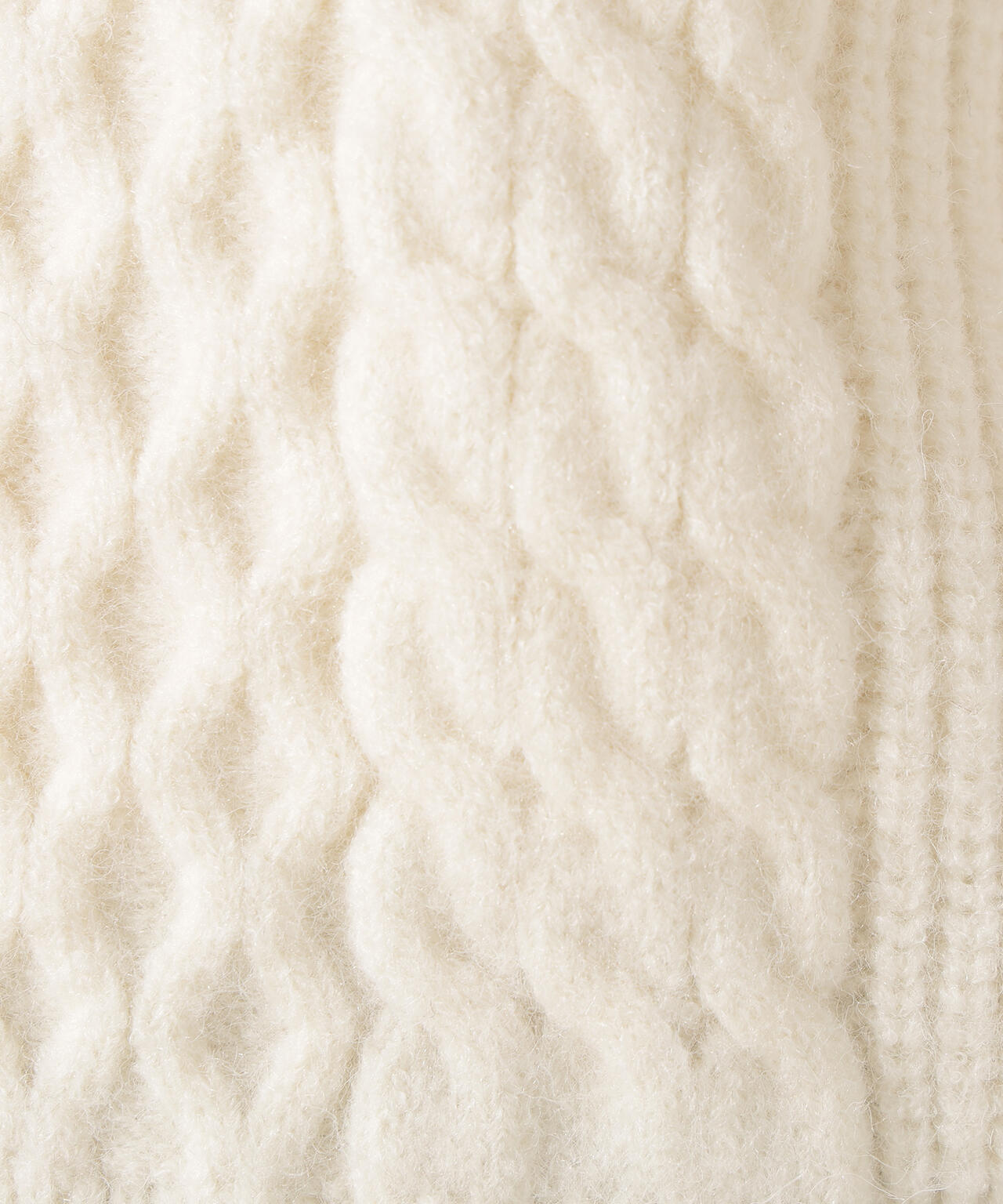 【岸本セシルさん着用】ケーブルステッチカーディガン