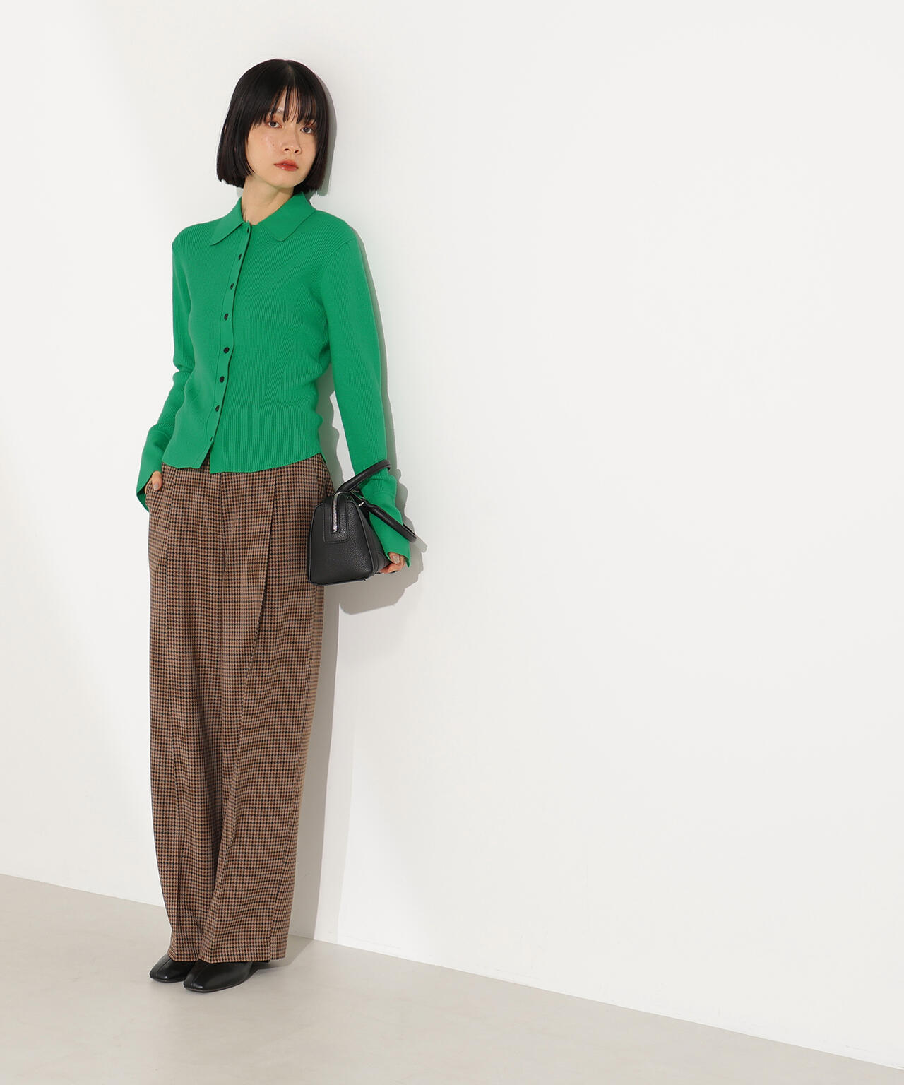 岸本セシルさん着用】ポロ襟フレアカフスニット | N. Natural Beauty