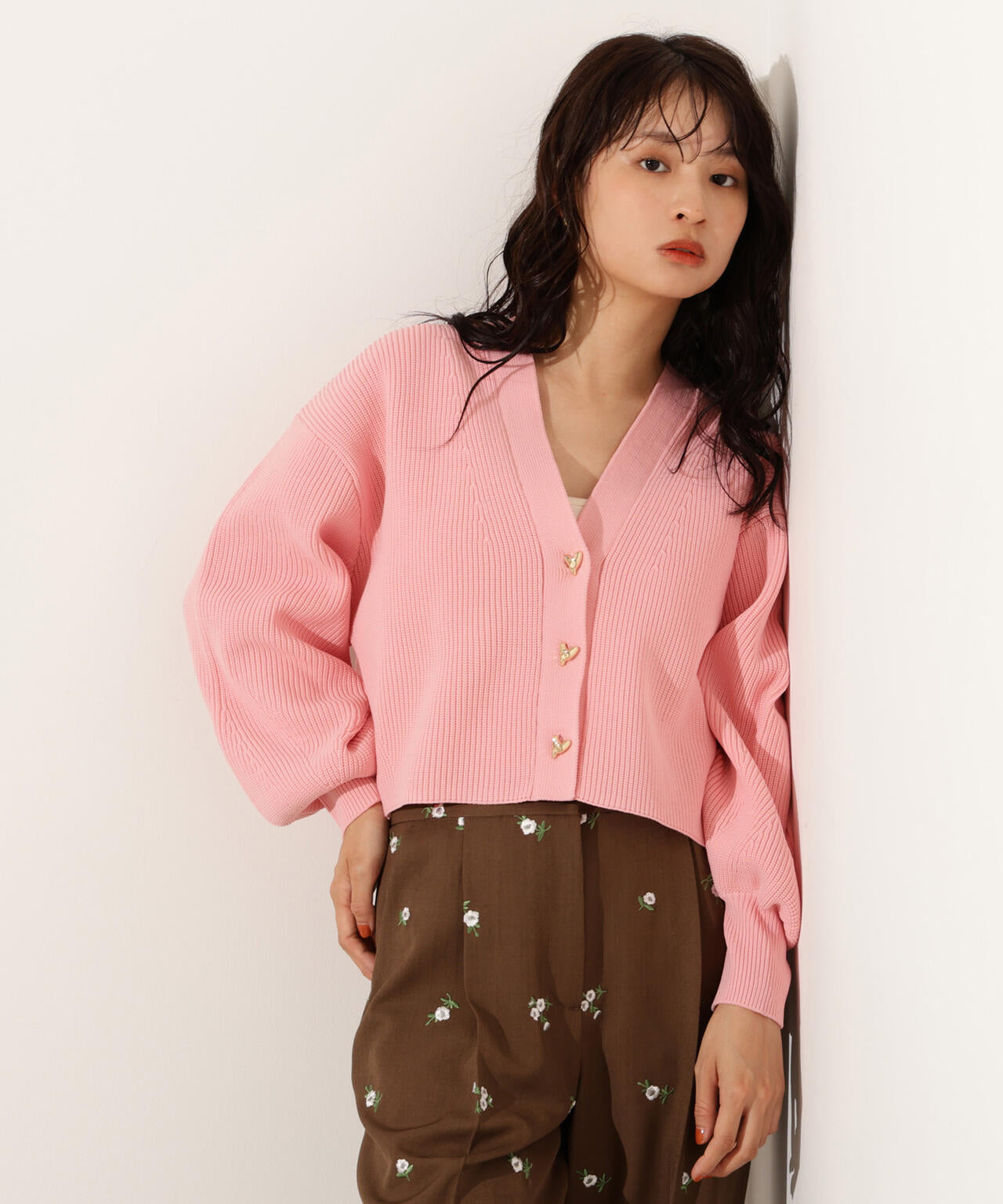 ニュアンスハートボタンカーディガン《ベリーブラウン：LUMINE・LUCUA・official site限定》