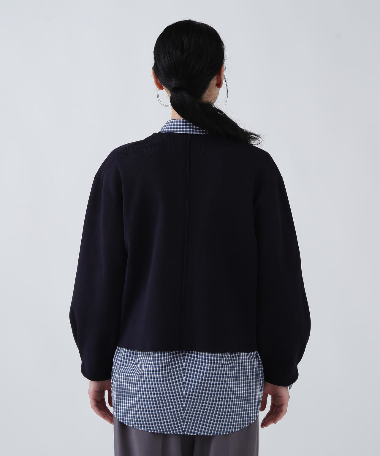 ユーティリティー】毛玉になりにくいクリア釦ニットカーディガン