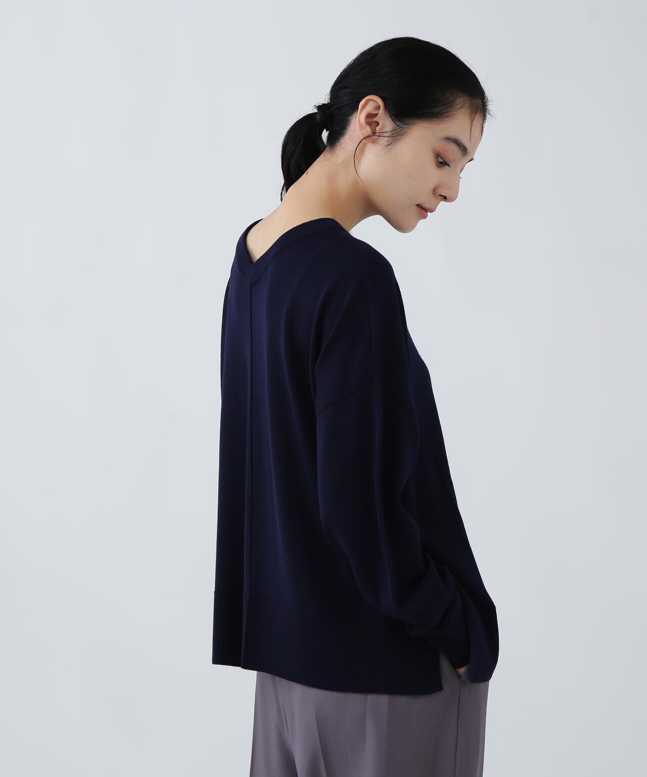 【ユーティリティー】毛玉になりにくい前後2WAY華奢みえニット