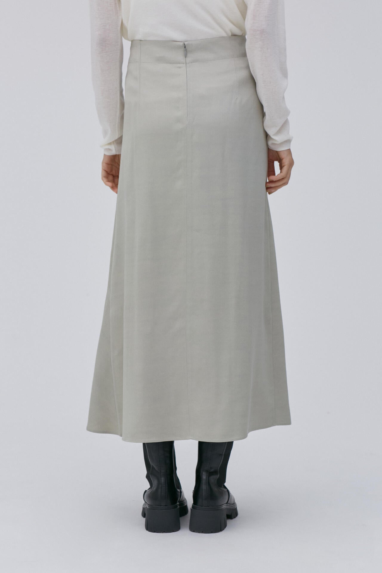 STUDIO NICHOLSON / CREPE BK VISC SATIN ASSYMETRIC SKIRT | THE