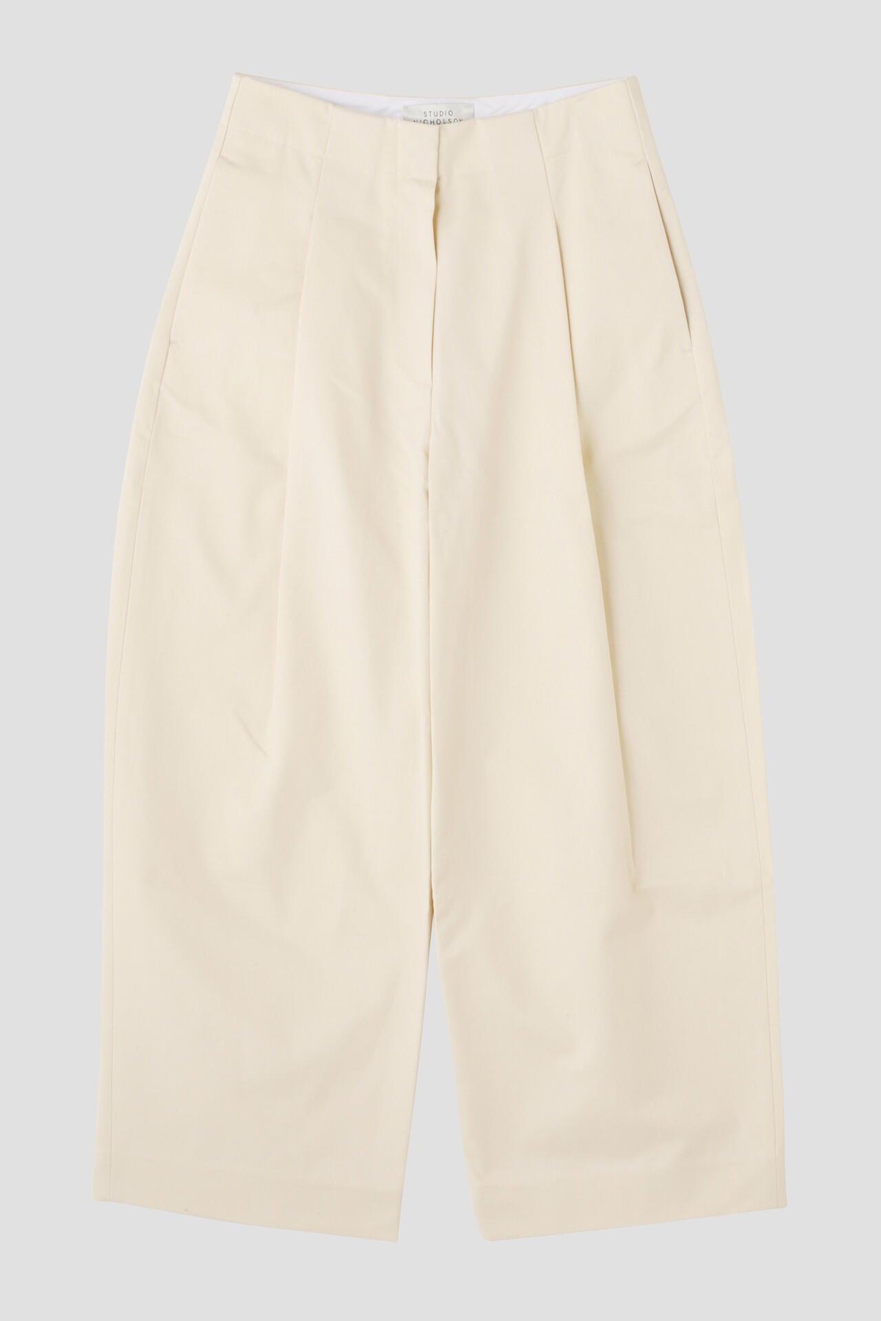 STUDIO NICHOLSON / PEACHED COTTON TWILL DEEP PLEAT VOLUME | THE