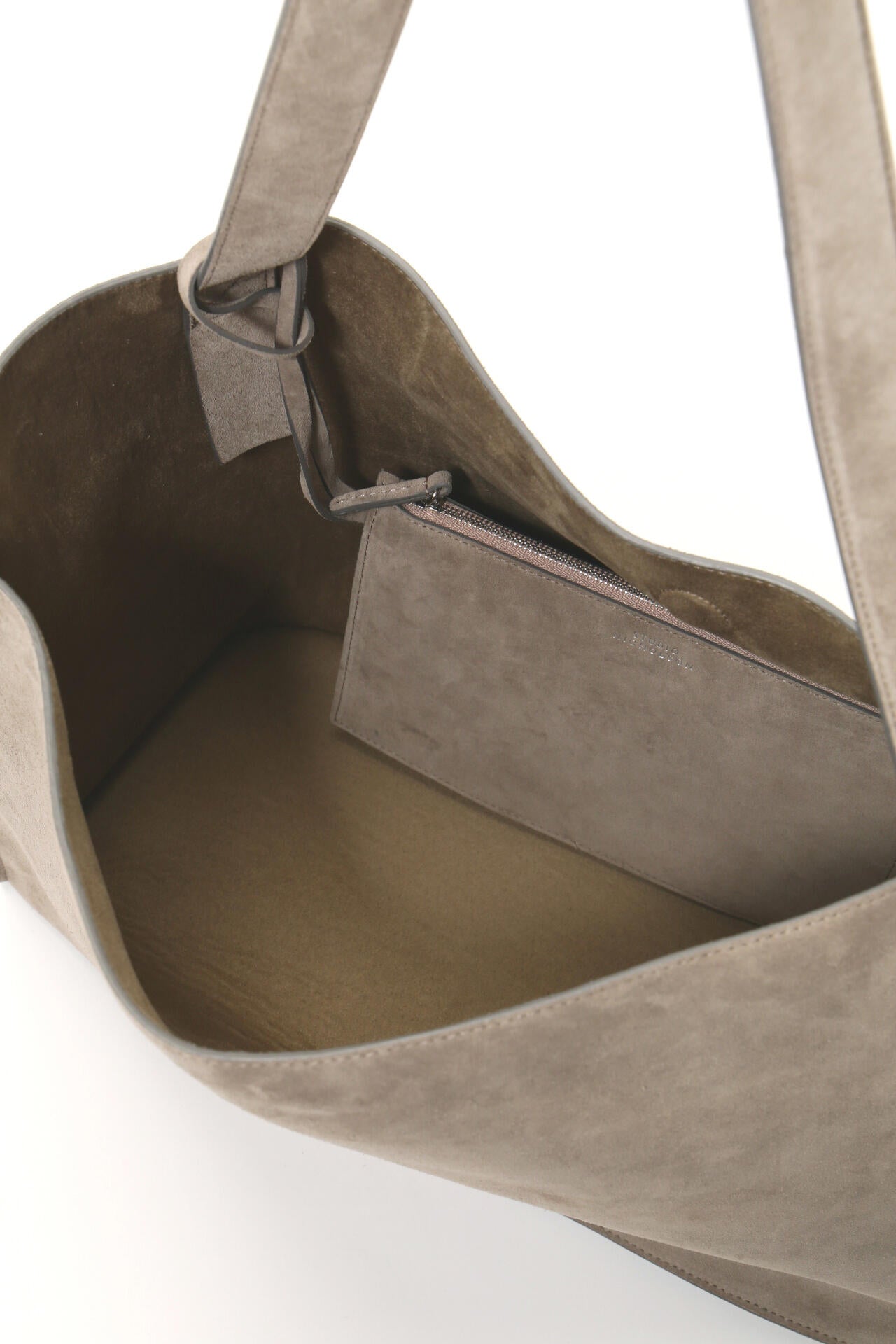 abe7275a-b5bc-5b4a-a5d9-cf6a80758b93_Image