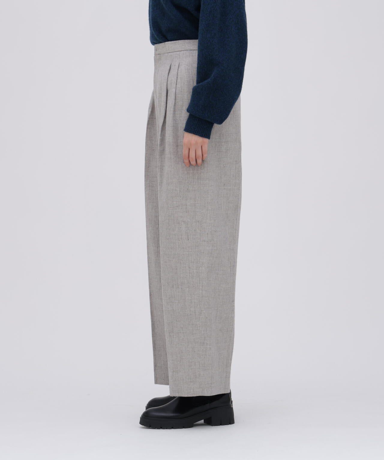 ATON / LINEN WOOL TWILL TUCKED EASY PANTS | THE LIBRARY（ザ ライブ