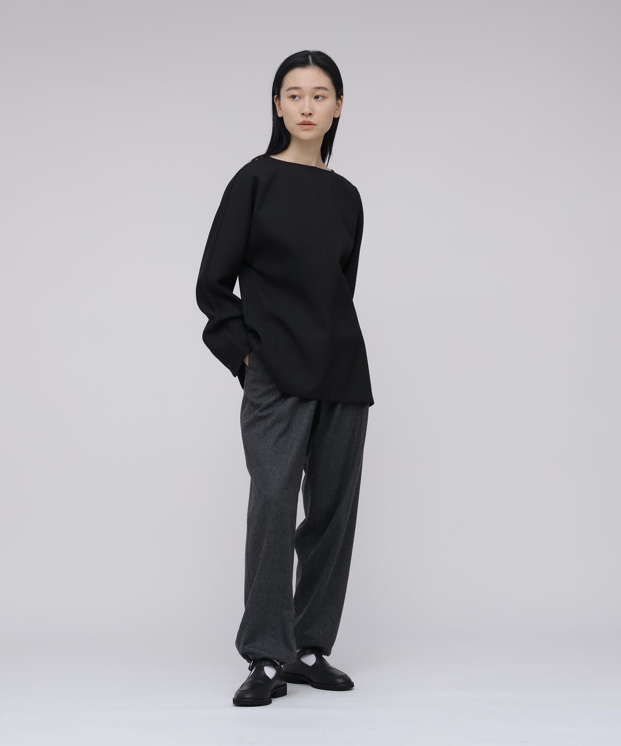 STUDIO NICHOLSON / SCULPTURAL MODERN VC LONG SLEEVE TOP