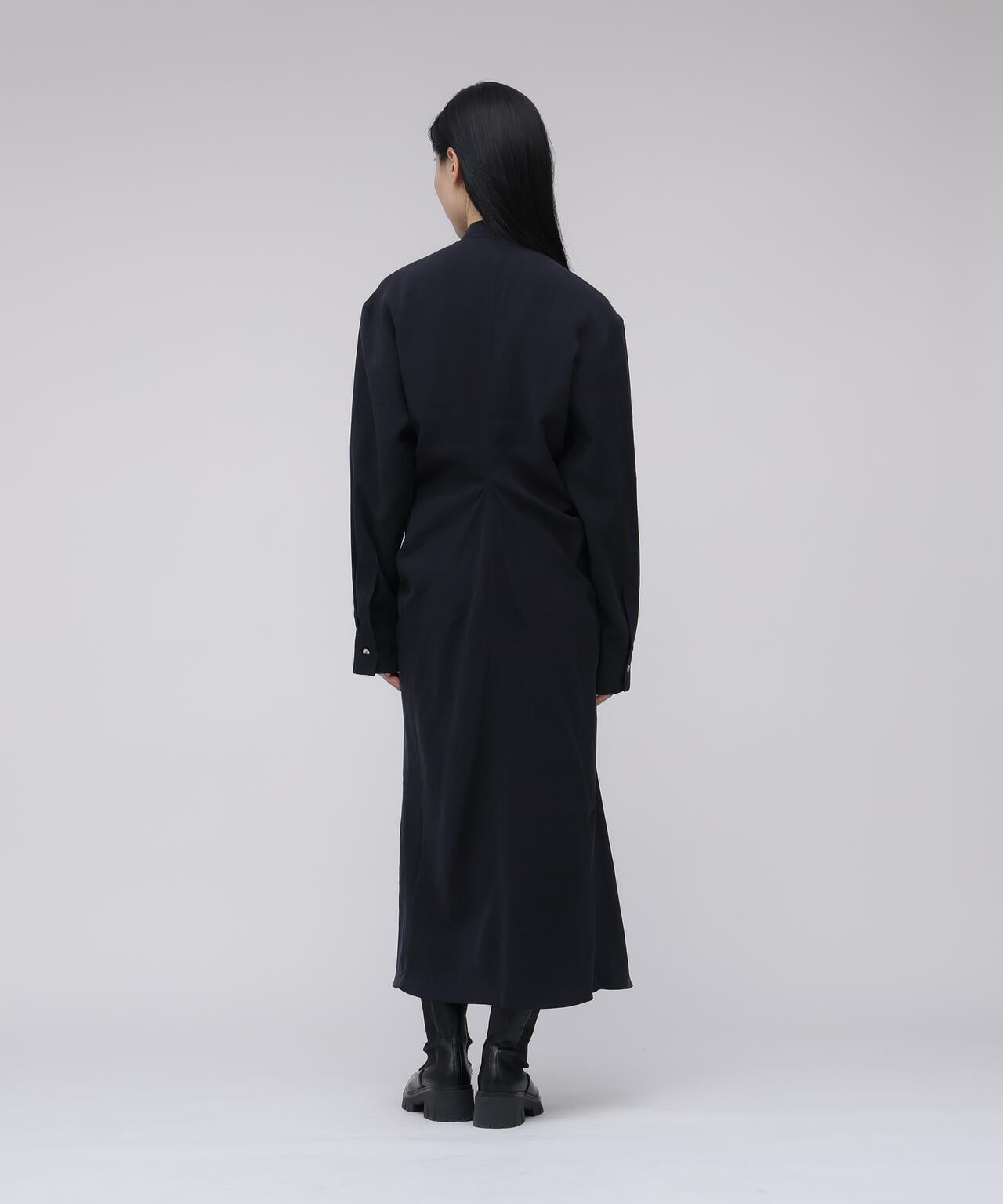 STUDIO NICHOLSON / POWDER HANDLE MODAL V NECK SHIRT DRESS