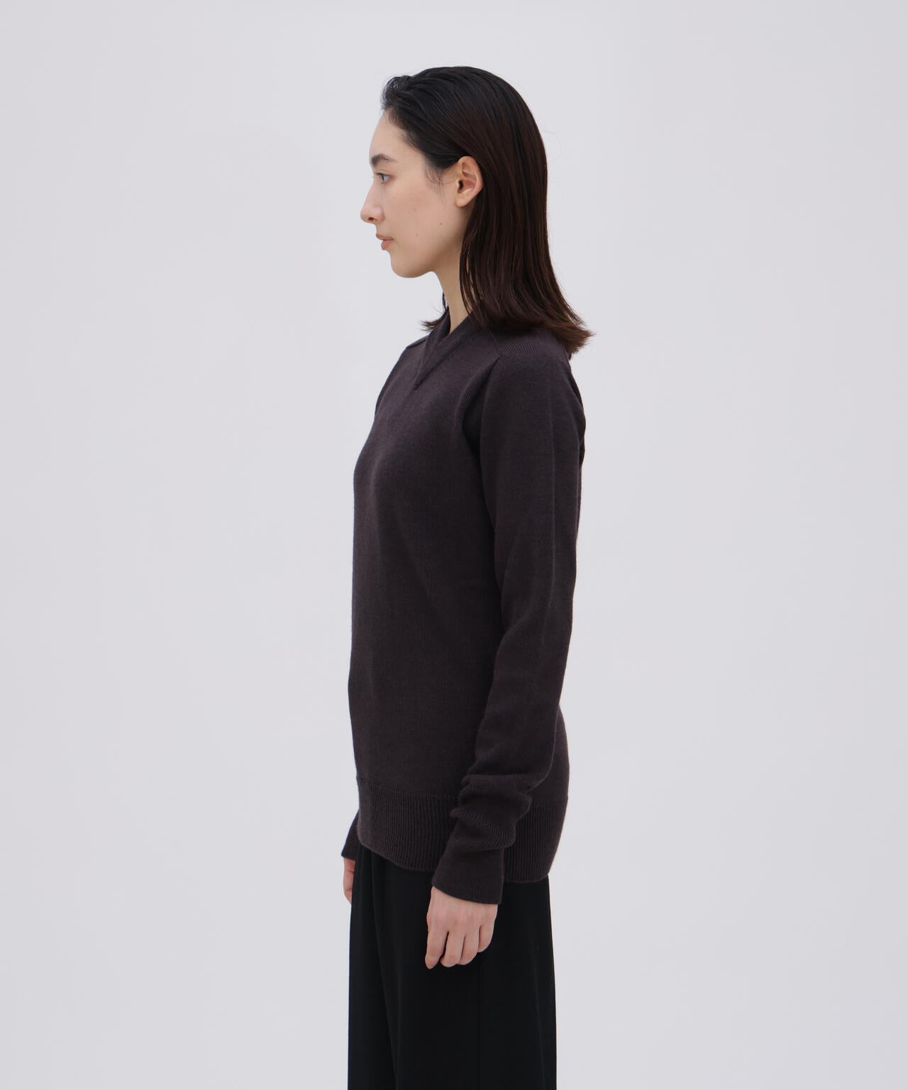 STUDIO NICHOLSON / EXTRAFINE MERINO V NECK JUMPER | THE LIBRARY