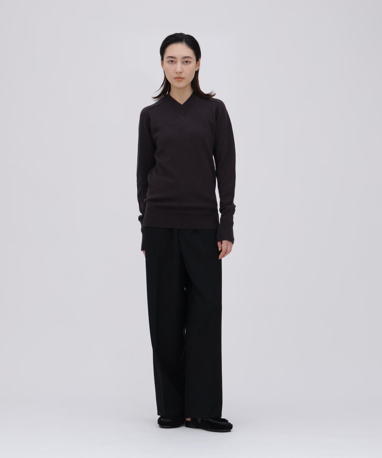 STUDIO NICHOLSON / EXTRAFINE MERINO V NECK JUMPER | THE LIBRARY