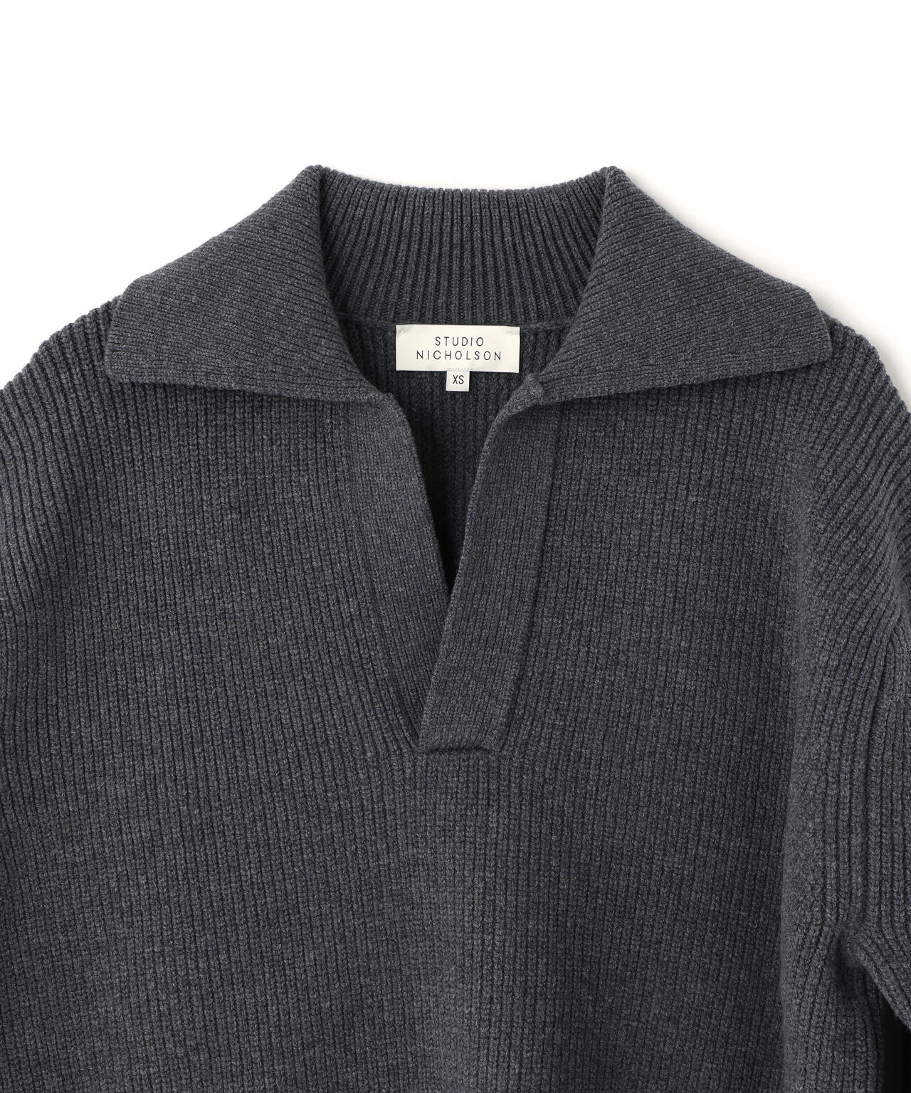 別注]STUDIO NICHOLSON / LAMBSWOOL RIB POLO COLLAR JUMPER | THE