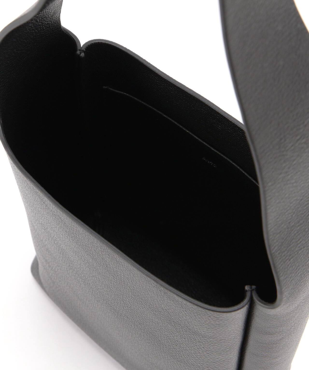 Aeta / SHOULDER：XS | THE LIBRARY（ザ ライブラリー） ｜【公式