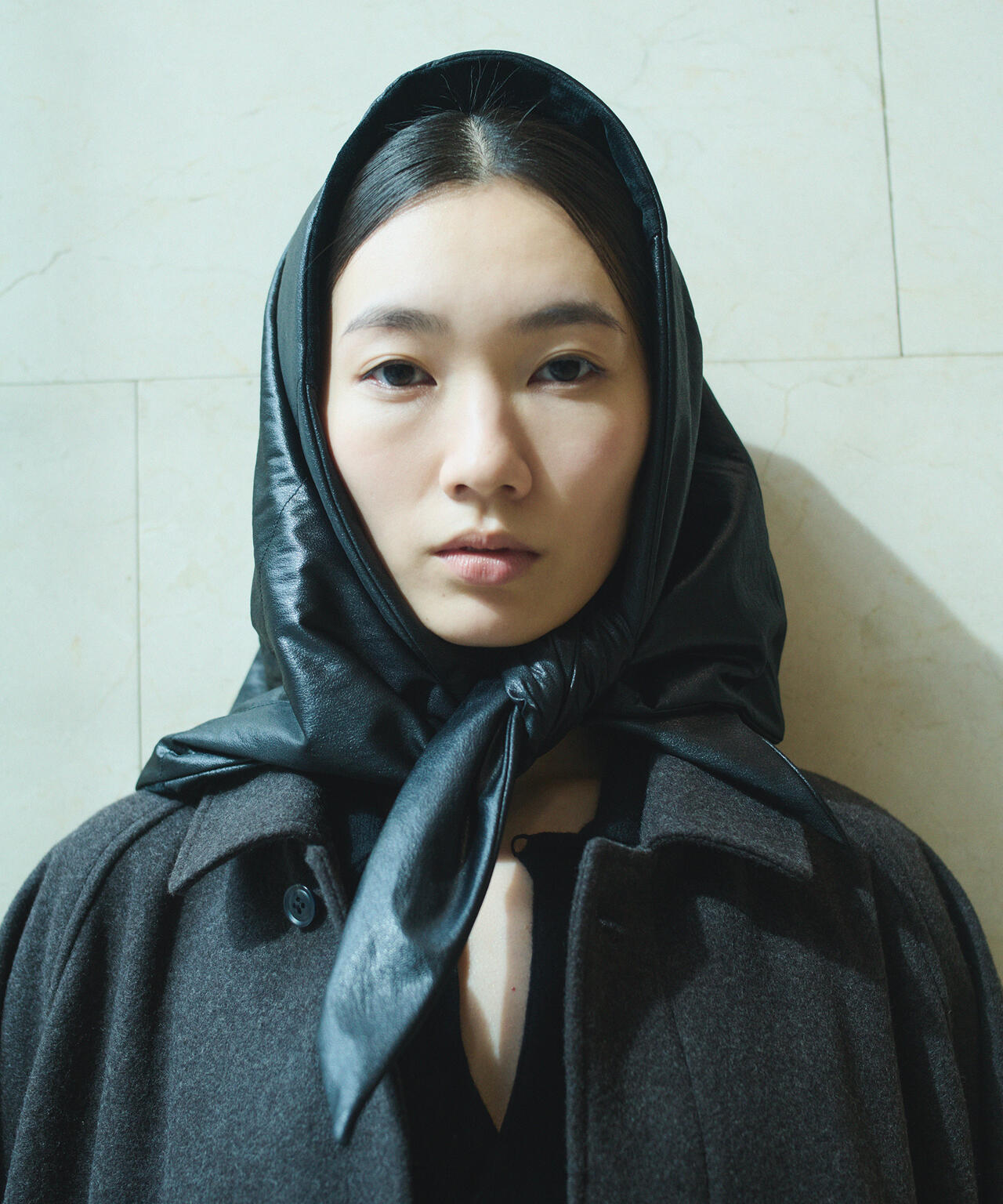 KIJIMA TAKAYUKI / LEATHER LIKE TAFFETA PADDED SCARF